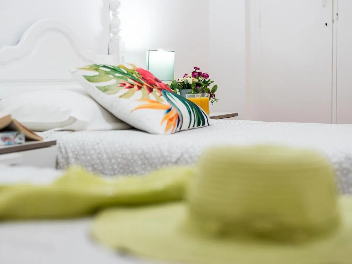 32 Bright Copacabana Ocean View Free Wifi أذيخي 0*,  إسبانيا